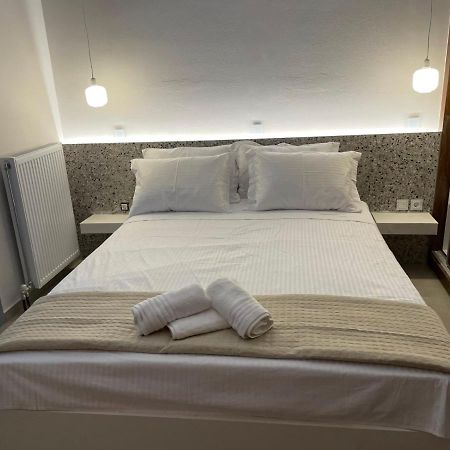 Pink Rose Luxury And Comfort Apartment At The Centre Of Preveza Exterior foto